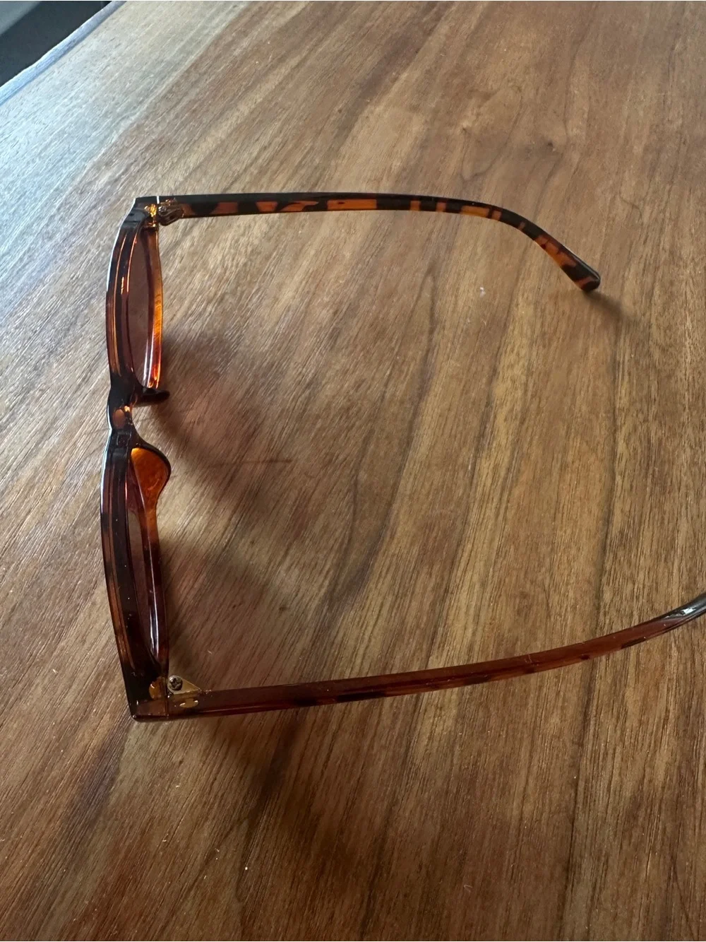 Tortoiseshell Slim Oval Sunglasses - Brown